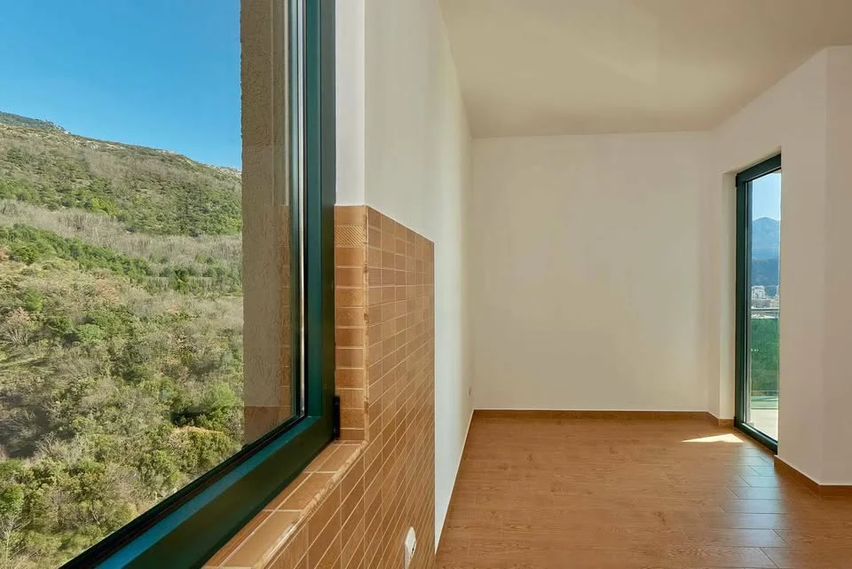 Beciçi de muhteşem deniz manzaralı 2 + 1 satılık daire