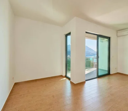 Beciçi de muhteşem deniz manzaralı 2 + 1 satılık daire