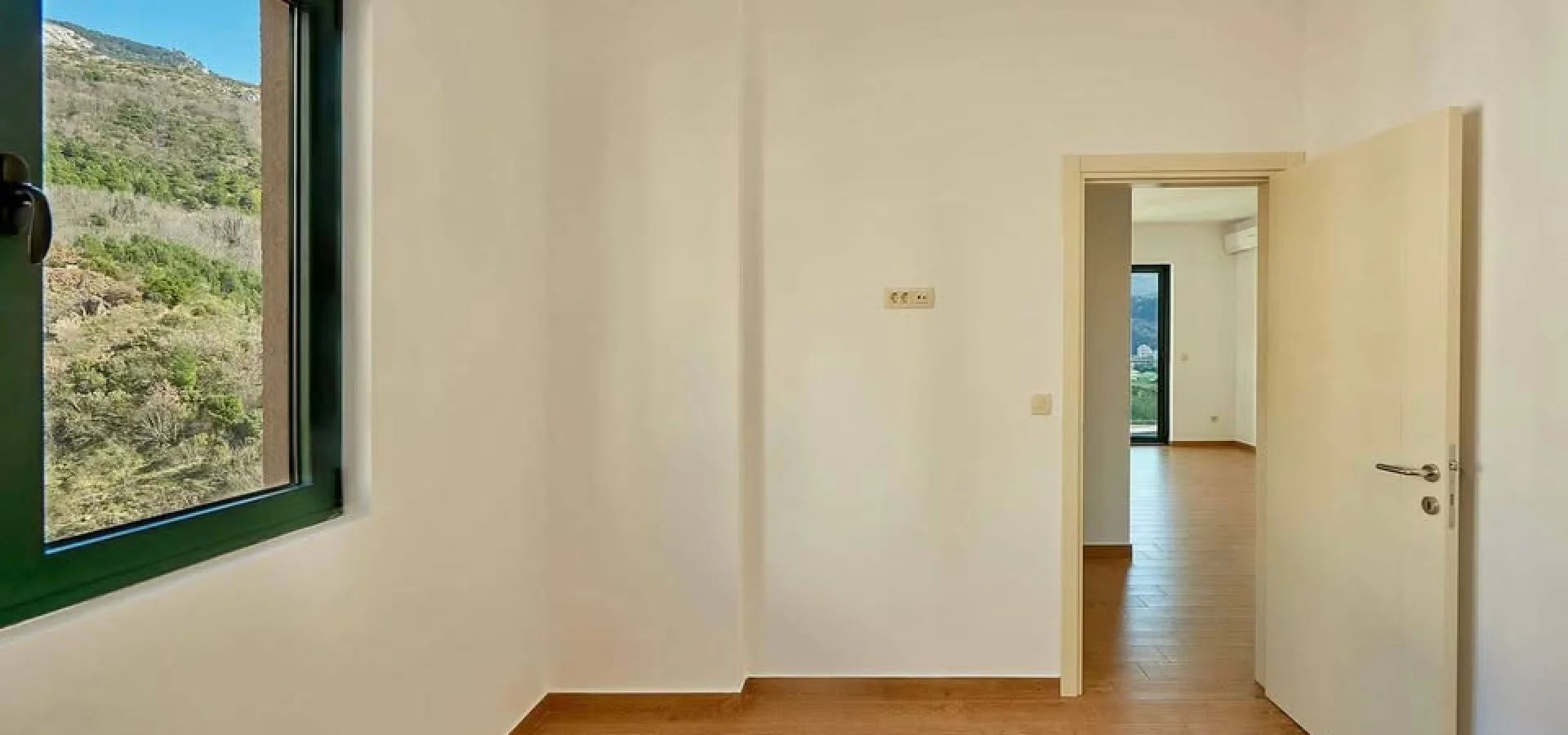 Beciçi de muhteşem deniz manzaralı 2 + 1 satılık daire