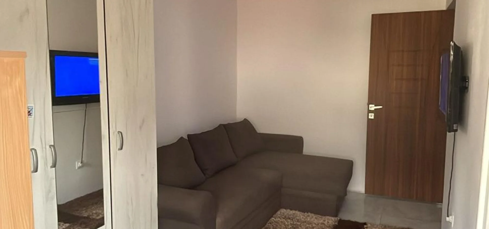 Budva'da stüdo daire merkeze ve sahile yakın