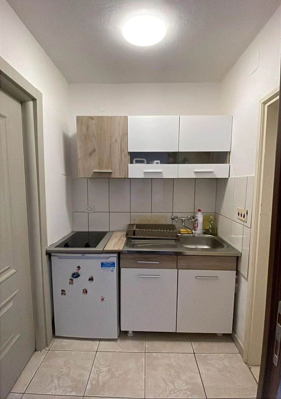 Budva'da stüdo daire merkeze ve sahile yakın