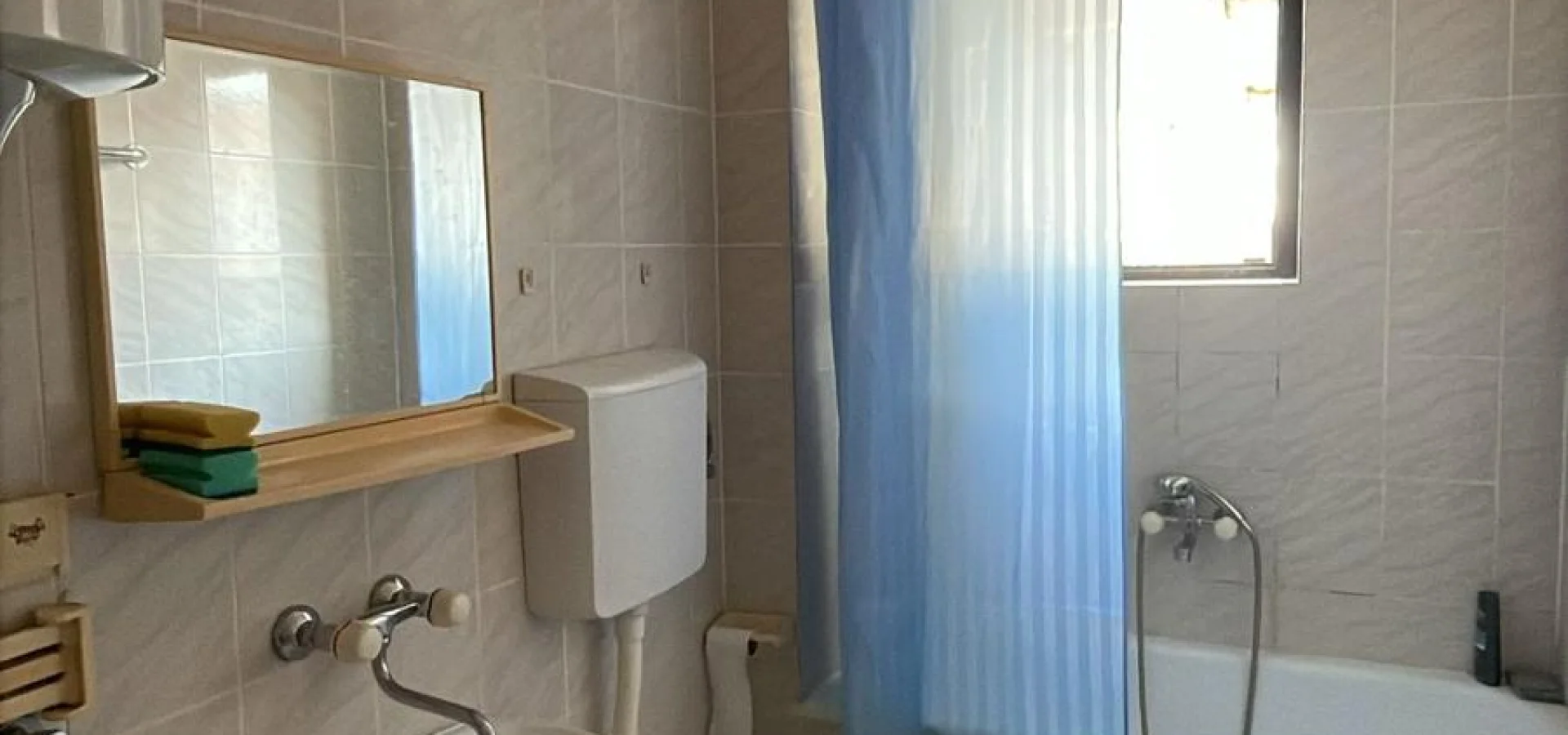 Budva'da stüdo daire merkeze ve sahile yakın