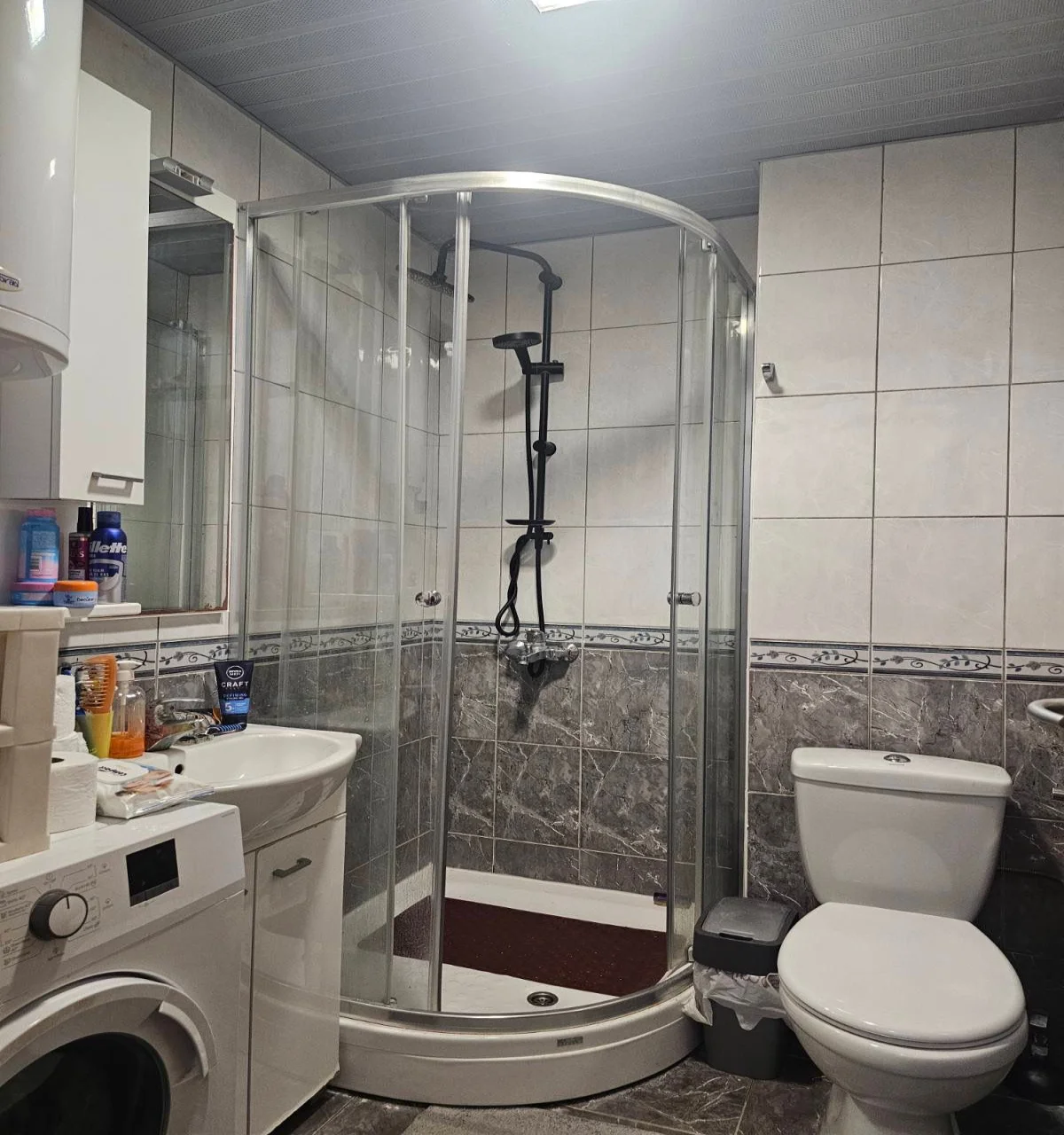 Budva'da New School yakınlarında 1 + 1 daire