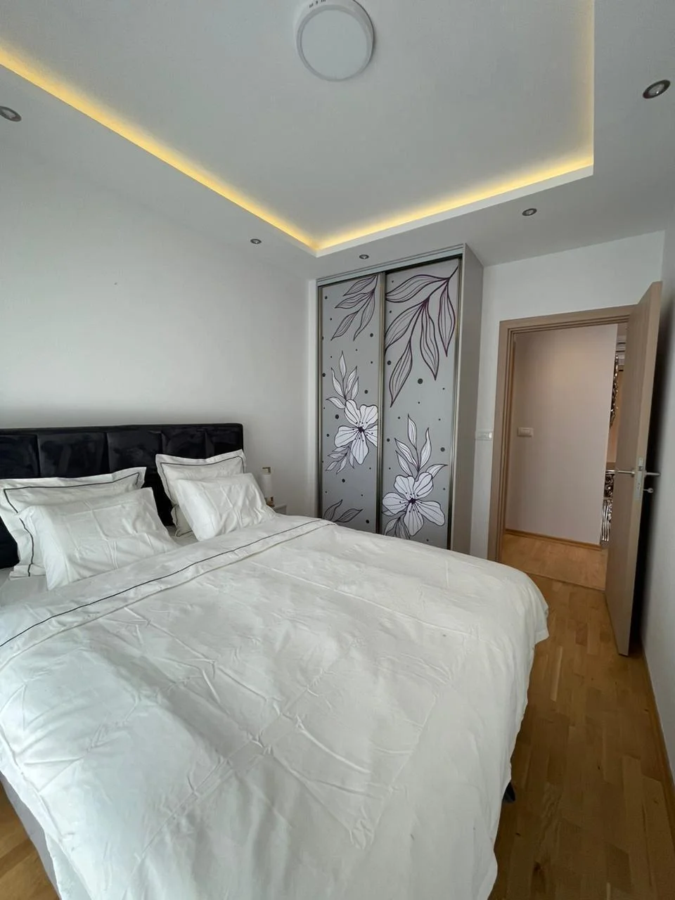 Budva'da 1 + 1 daire Old Backery