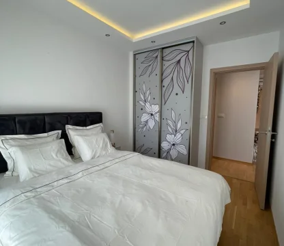 Budva'da 1 + 1 daire Old Backery