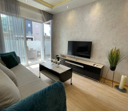 Budva'da 1 + 1 daire Old Backery