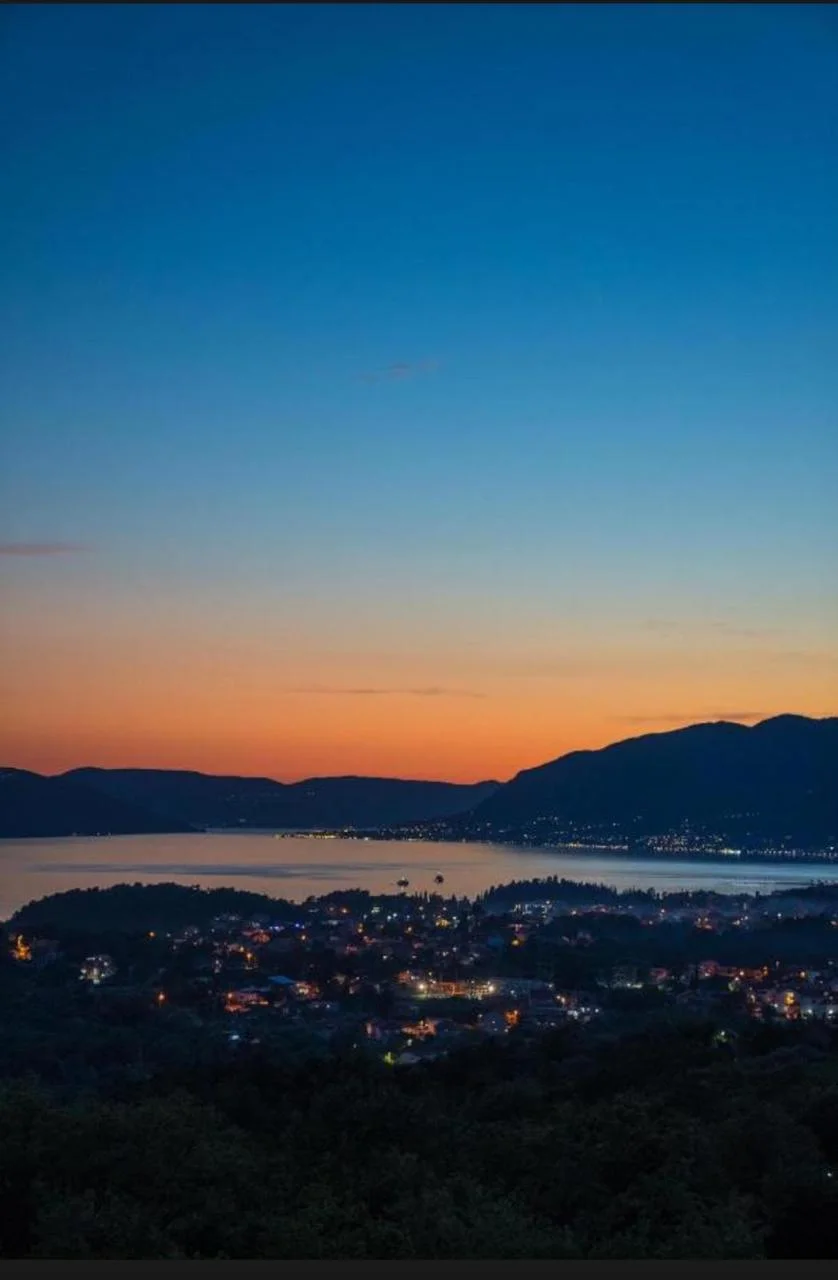 Kotor Kavač'ta Deniz Manzaralı Stüdyo Daire