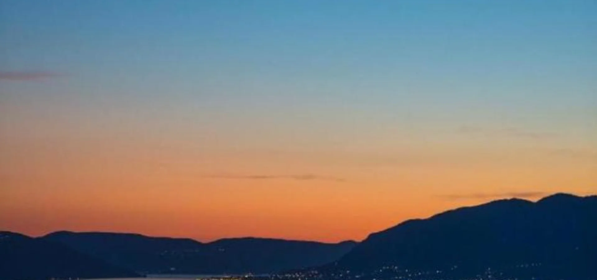 Kotor Kavač'ta Deniz Manzaralı Stüdyo Daire