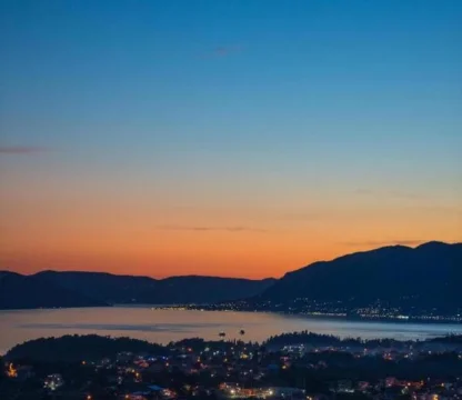 Kotor Kavač'ta Deniz Manzaralı Stüdyo Daire