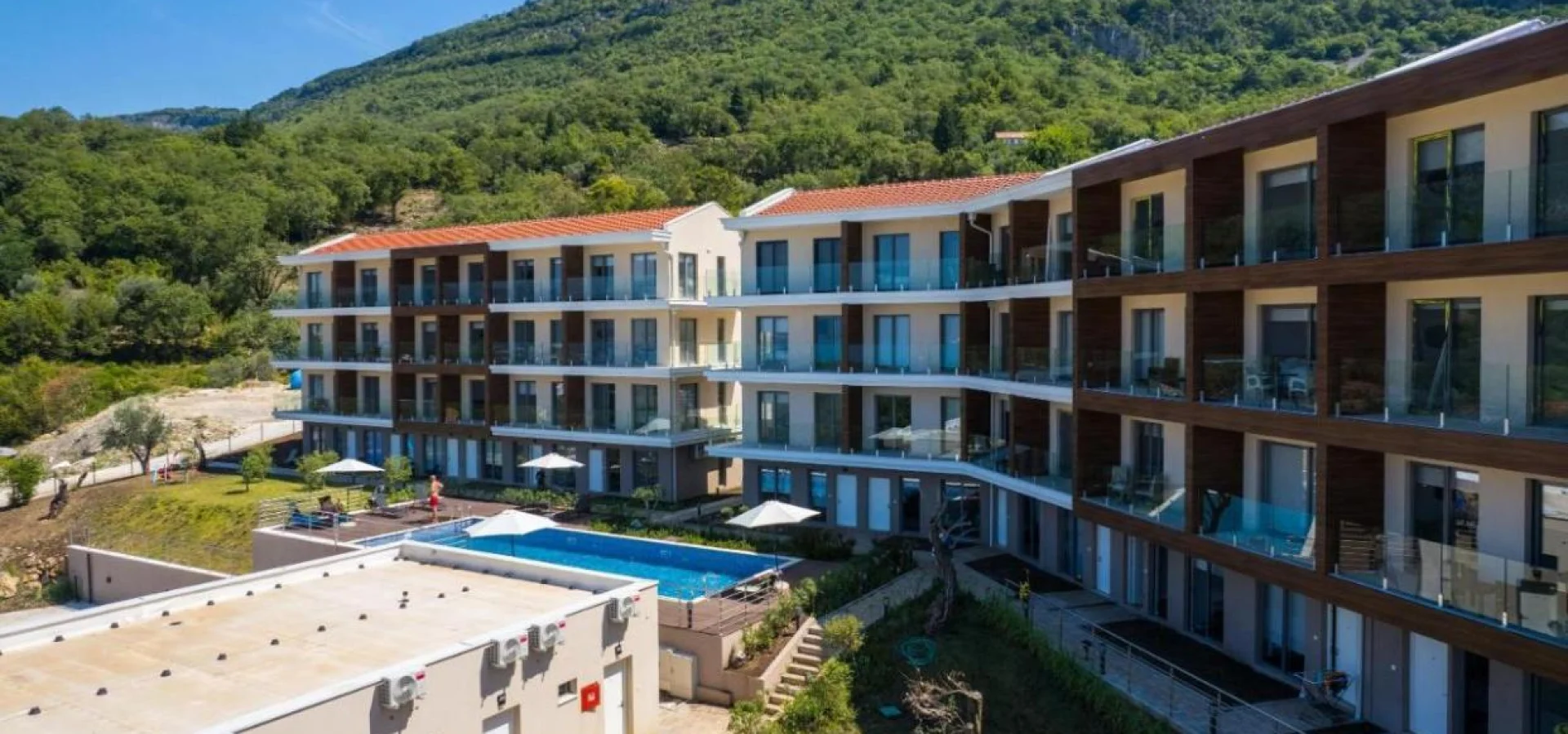 Kotor Kavač'ta Deniz Manzaralı Stüdyo Daire