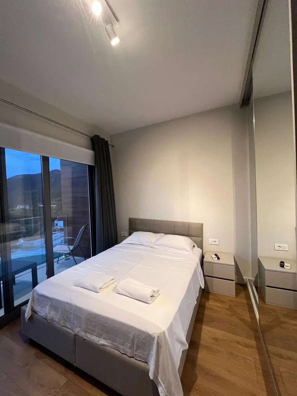 Kotor Kavač'ta Deniz Manzaralı Stüdyo Daire