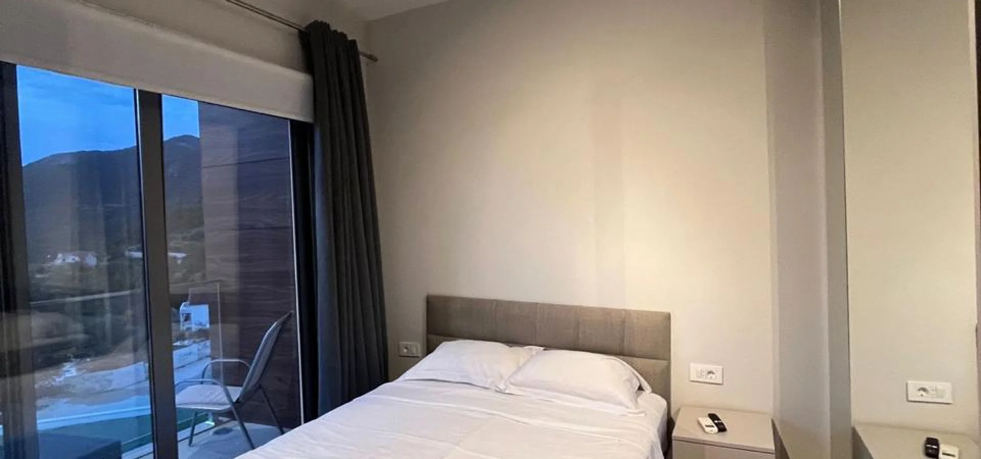 Kotor Kavač'ta Deniz Manzaralı Stüdyo Daire