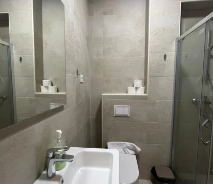 Kotor Kavač'ta Deniz Manzaralı Stüdyo Daire