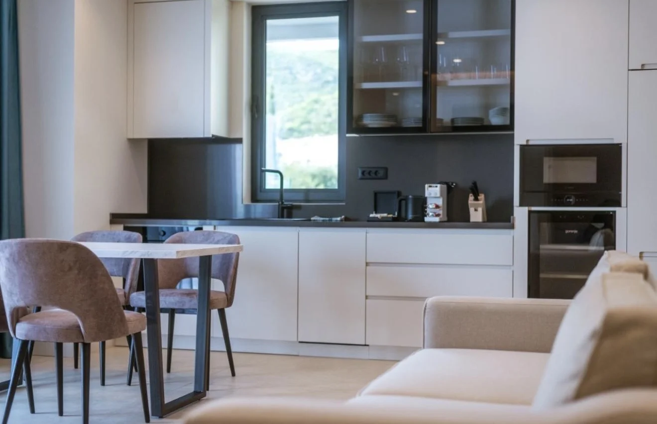 Budva Becici'de Spa Sauna, Spor Salonu Bulunan lüks binada 1+1 ve 2+1daireler