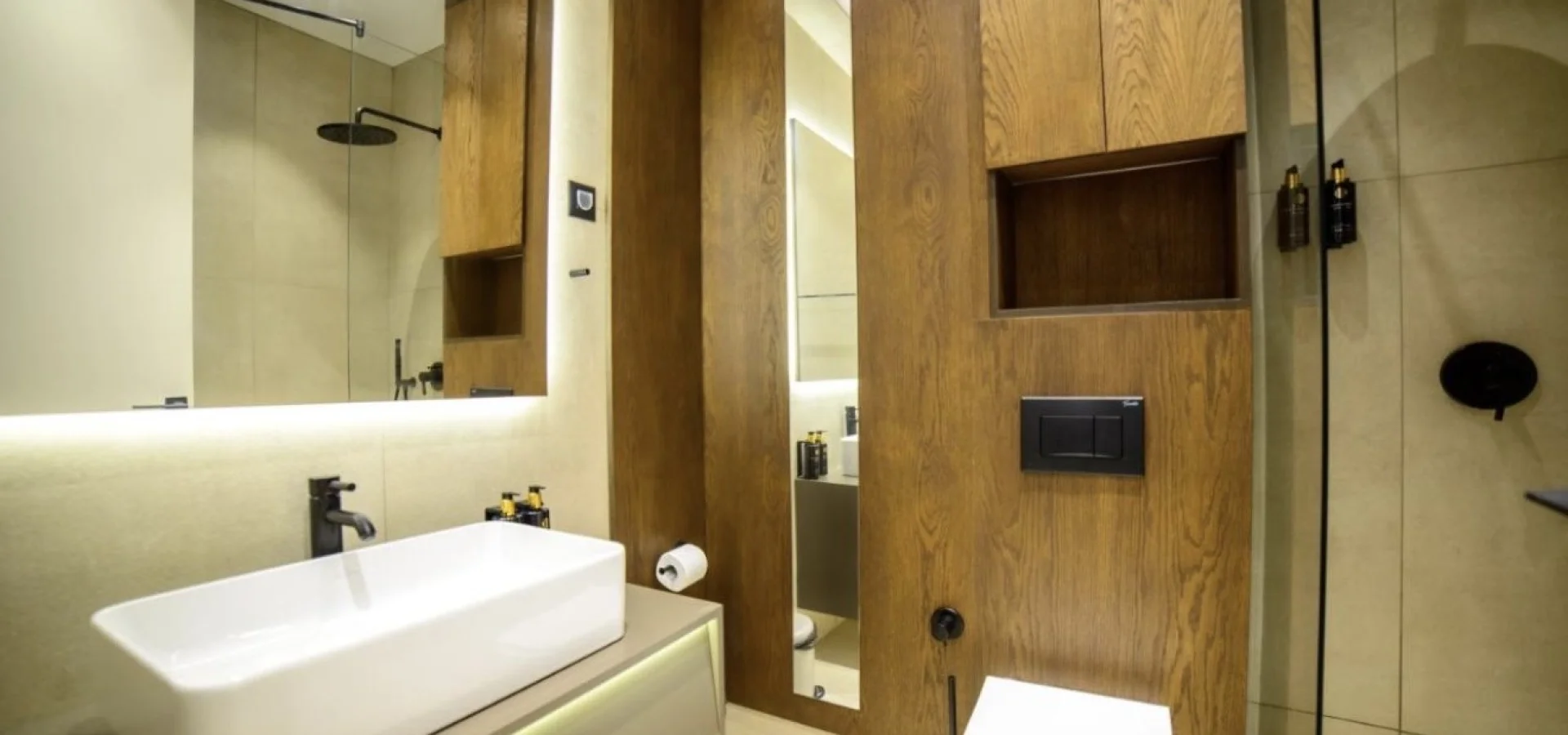 Budva Becici'de Spa Sauna, Spor Salonu Bulunan lüks binada 1+1 ve 2+1daireler