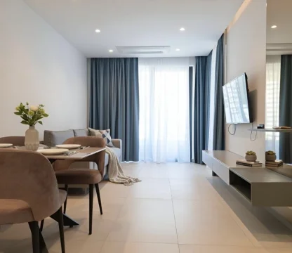 Budva Becici'de Spa Sauna, Spor Salonu Bulunan lüks binada 1+1 ve 2+1daireler