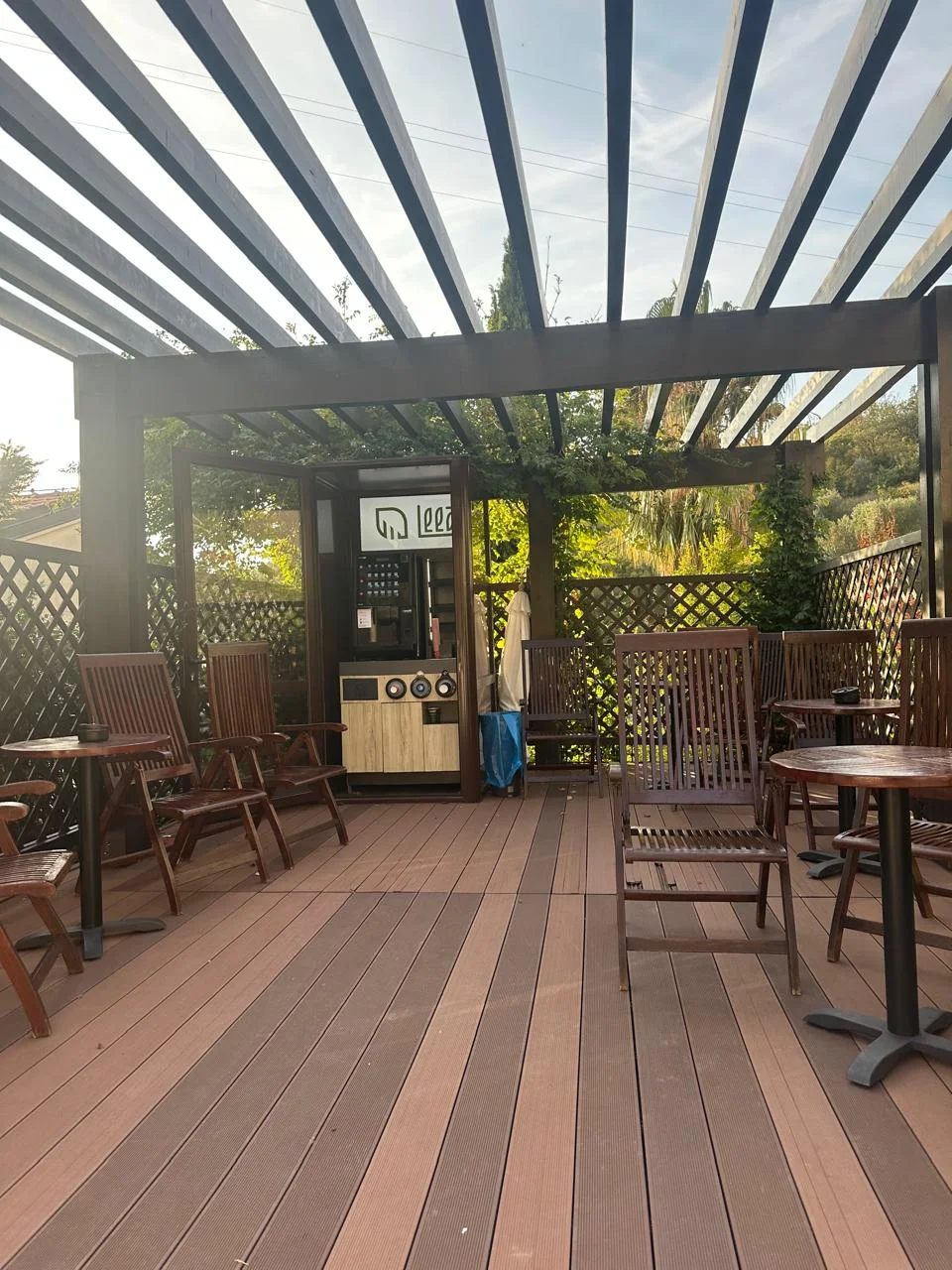 Budva Przno Bölgesi'nde yüzme havuzlu bir komplekste 2 +1 daire