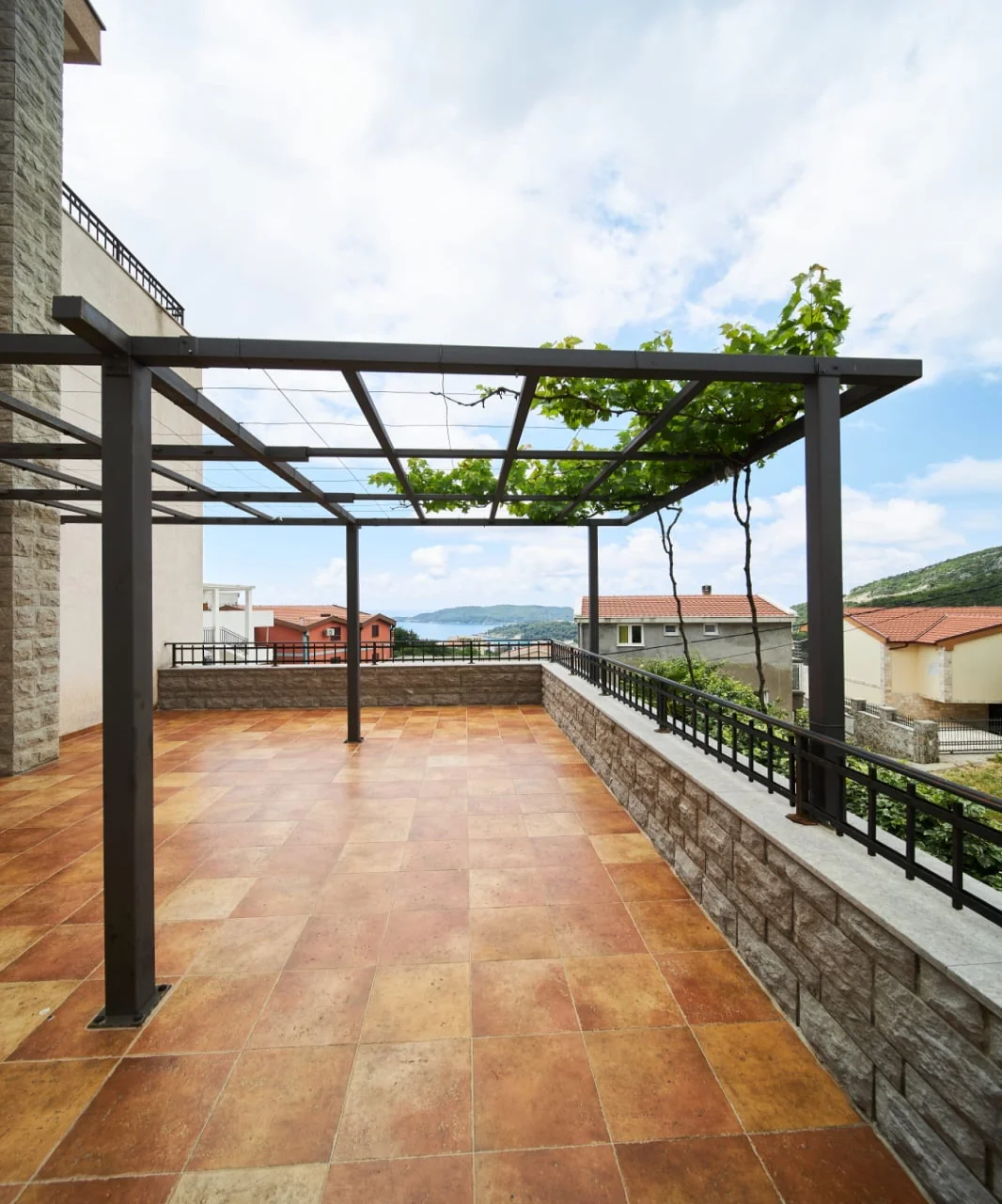 Bečići Ivanovići'de Panoramik Deniz Manzaralı Ultra-Lüks Malikane