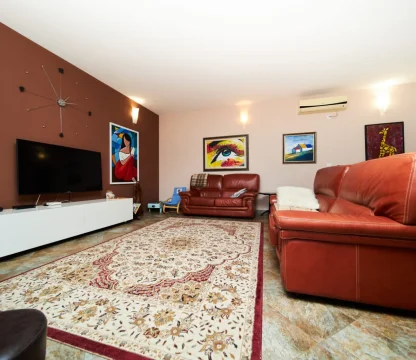 Bečići Ivanovići'de Panoramik Deniz Manzaralı Ultra-Lüks Malikane