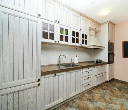 Bečići Ivanovići'de Panoramik Deniz Manzaralı Ultra-Lüks Malikane