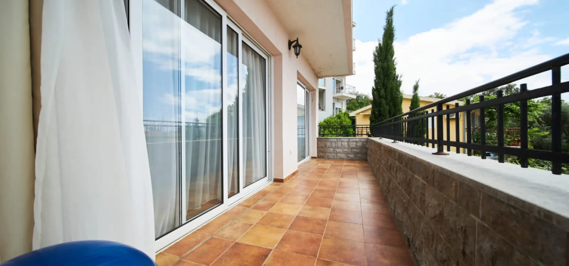 Bečići Ivanovići'de Panoramik Deniz Manzaralı Ultra-Lüks Malikane