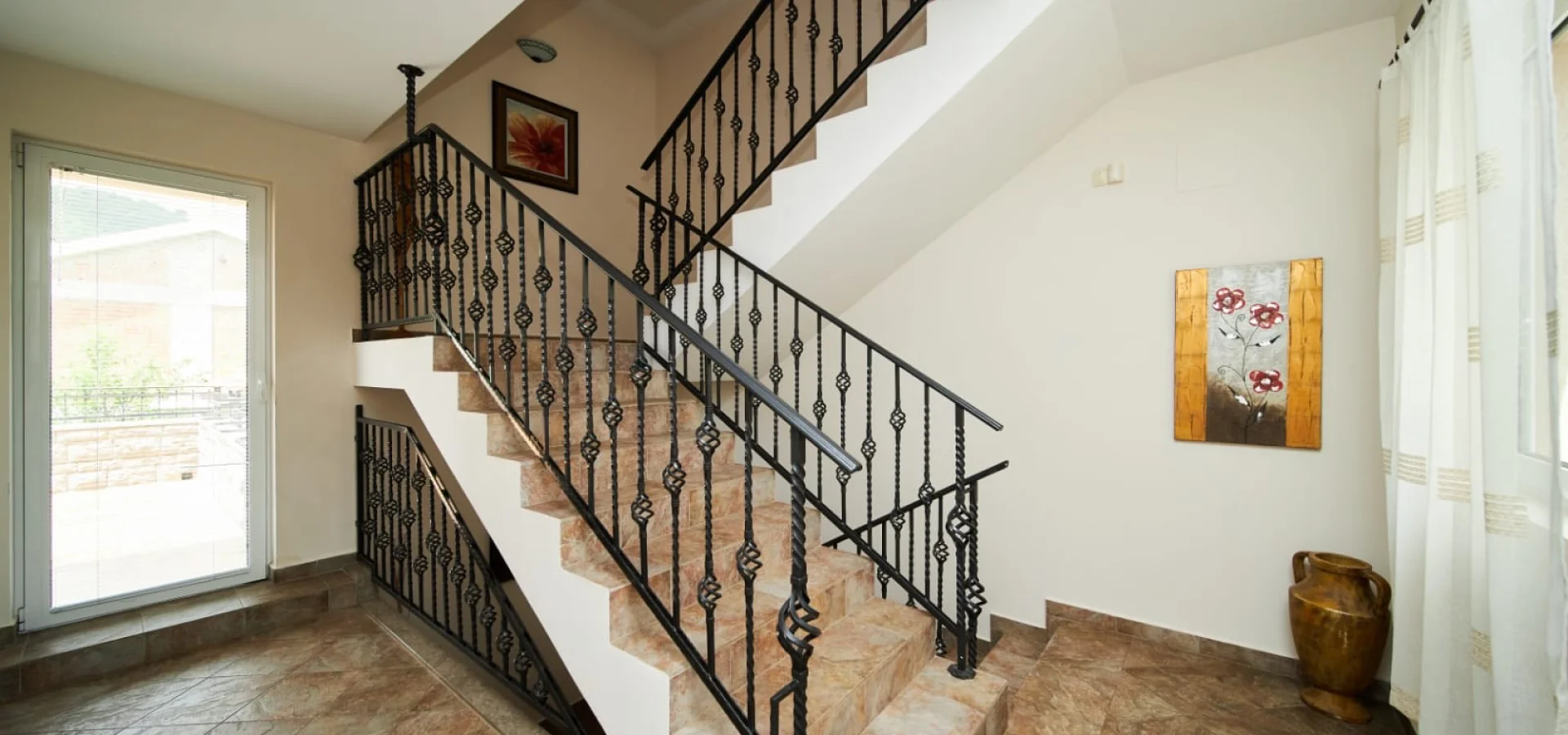 Bečići Ivanovići'de Panoramik Deniz Manzaralı Ultra-Lüks Malikane