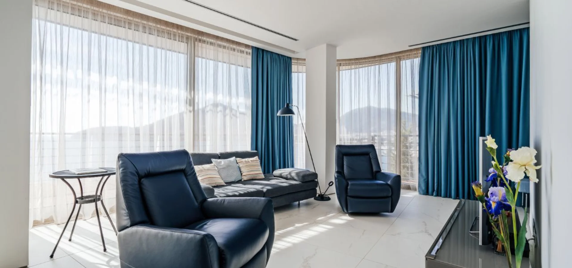 Budva Dukley Gardens, da satılık 2+1  villa