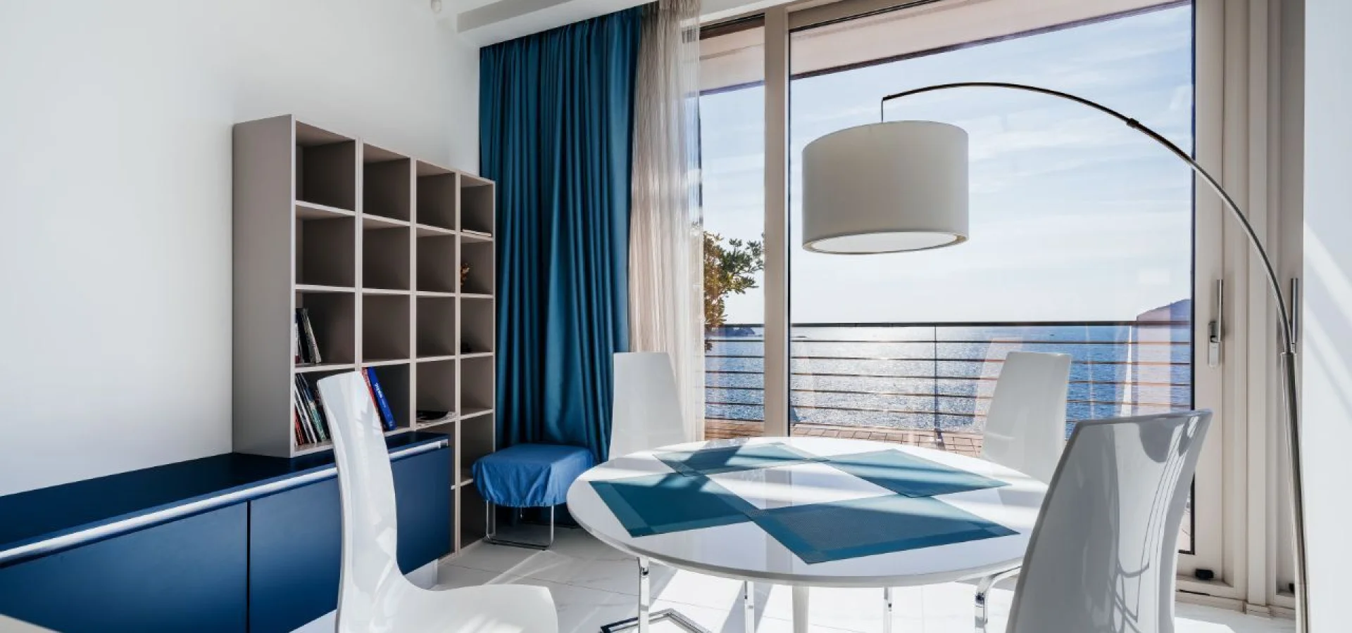 Budva Dukley Gardens, da satılık 2+1  villa