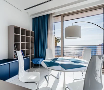 Budva Dukley Gardens, da satılık 2+1  villa