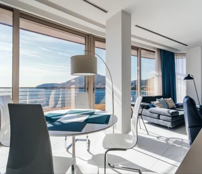 Budva Dukley Gardens, da satılık 2+1  villa