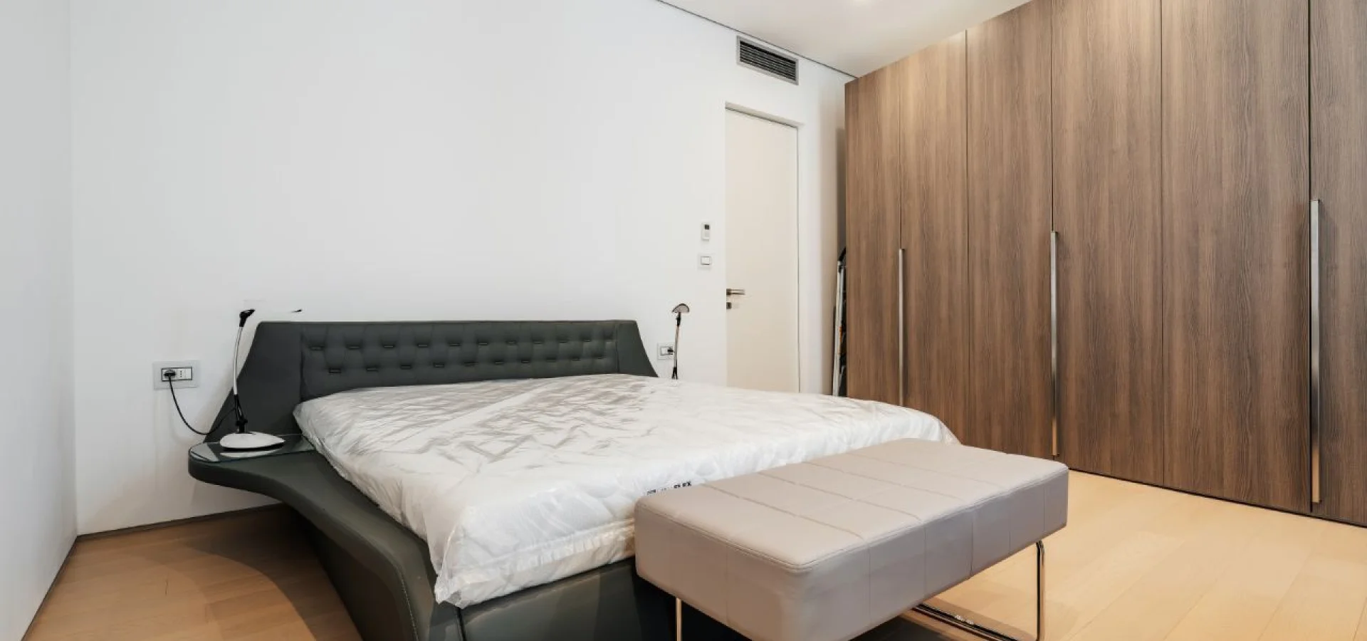 Budva Dukley Gardens, da satılık 2+1  villa